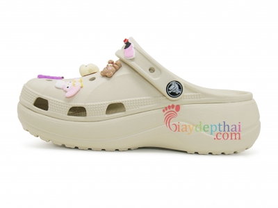 Giày sục nữ Crocs Chữ đế cao 5 cm (Kem)