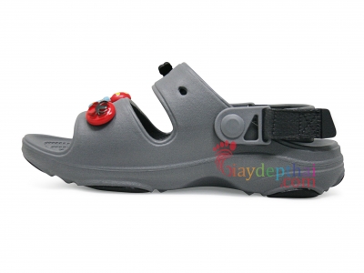 Sandal bé trai bé gái Crocs Classic All-Terrain hai quai (Xám)