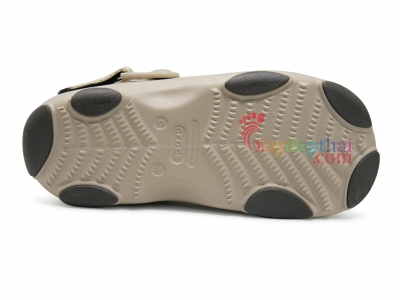 Sandal bé trai bé gái Crocs Classic All-Terrain hai quai (Kem)