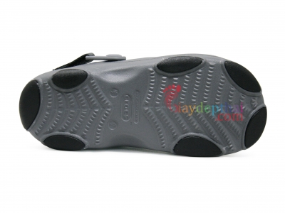 Sandal bé trai bé gái Crocs Classic All-Terrain hai quai (Xám)